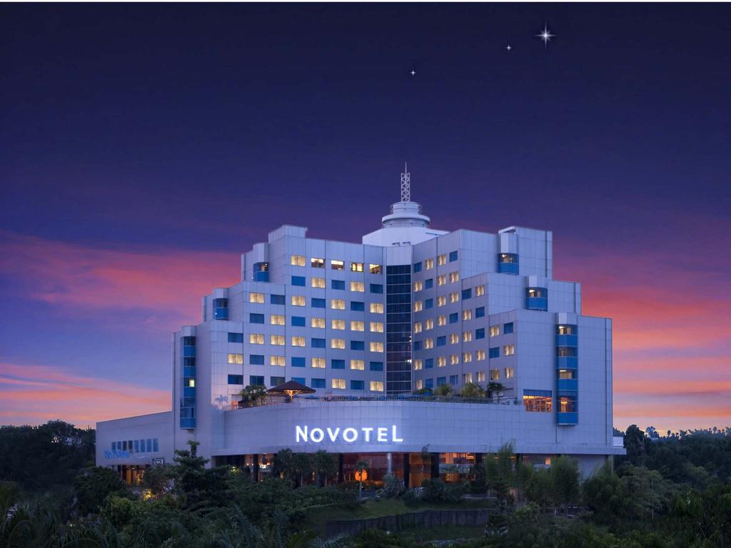 Novotel Balikpapan Esterno foto